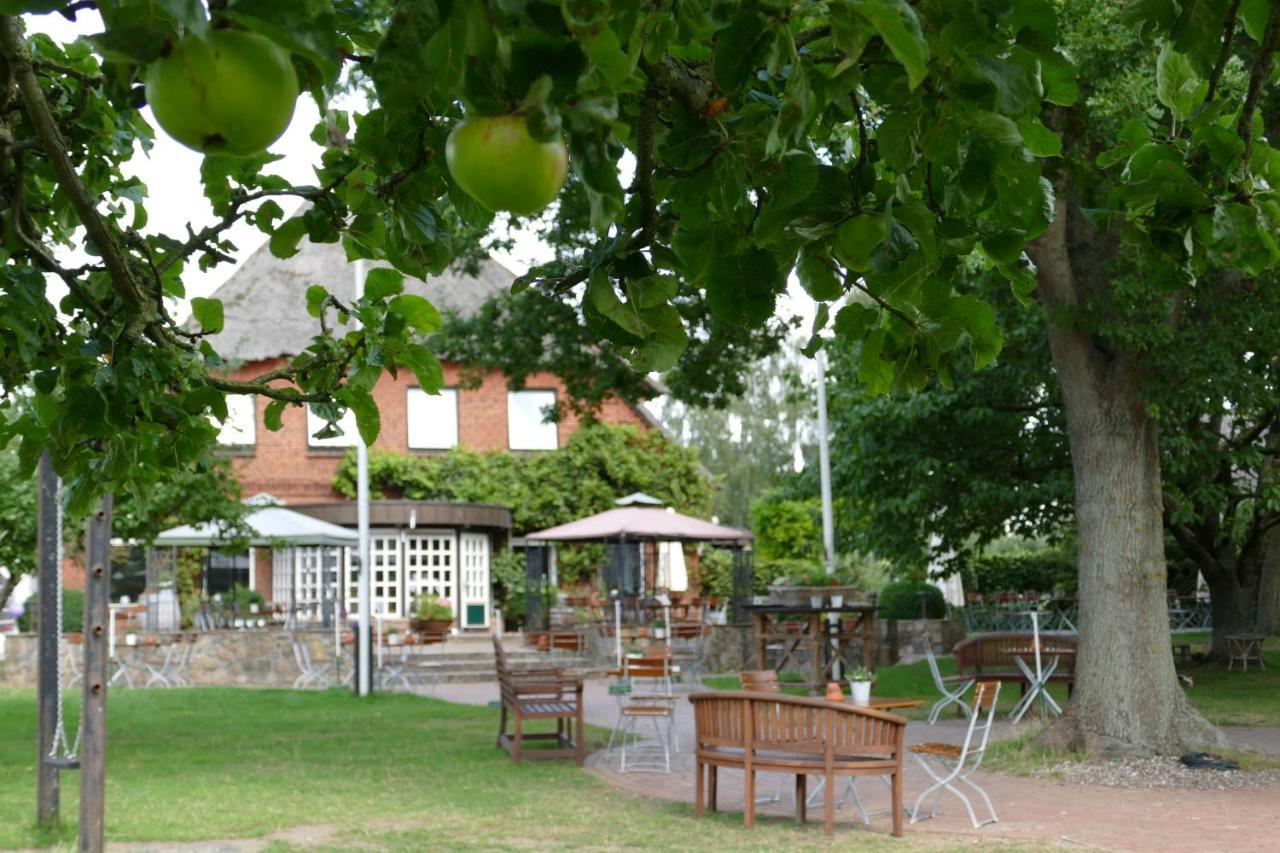 Landgasthof Kasch - Hotel Und Restaurant Malente Exteriör bild